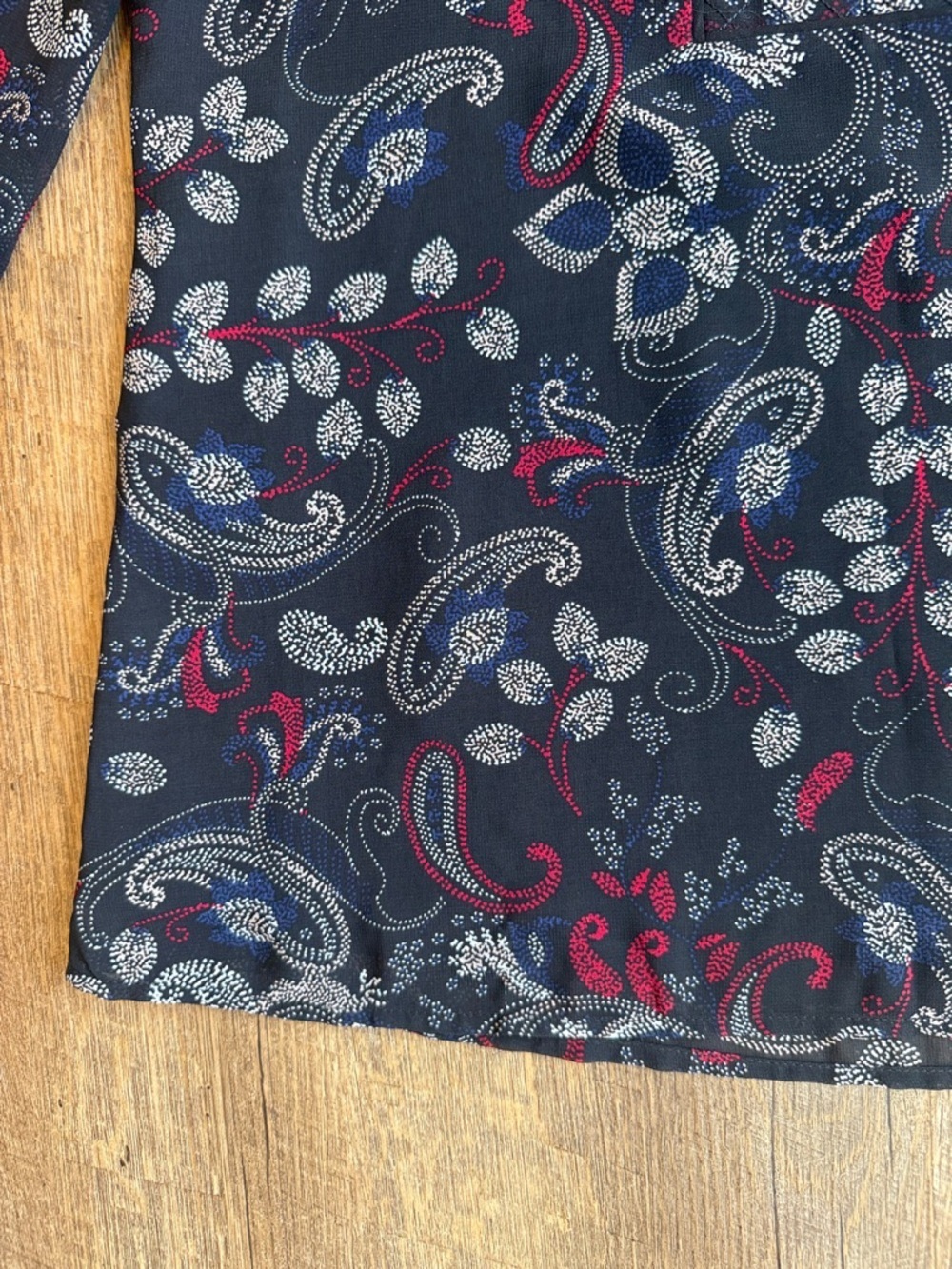 Sanctuary Women’s Black Red Blue White Paisley Long-Sleeve Blouse Size Medium - Picture 6 of 14